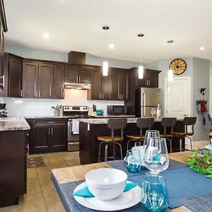 Holiday home Mountain House Edmonton