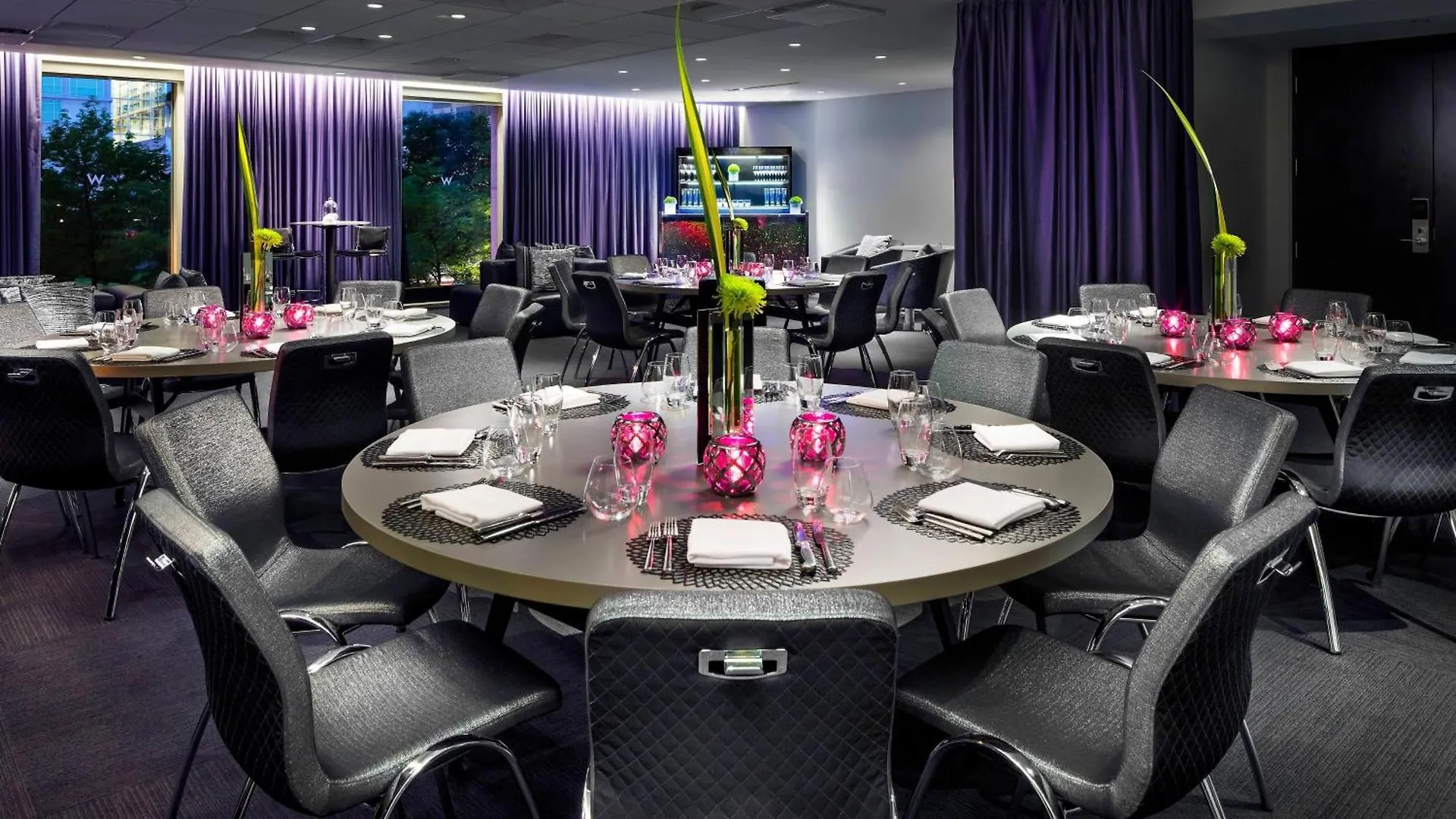 W Montreal Hotel