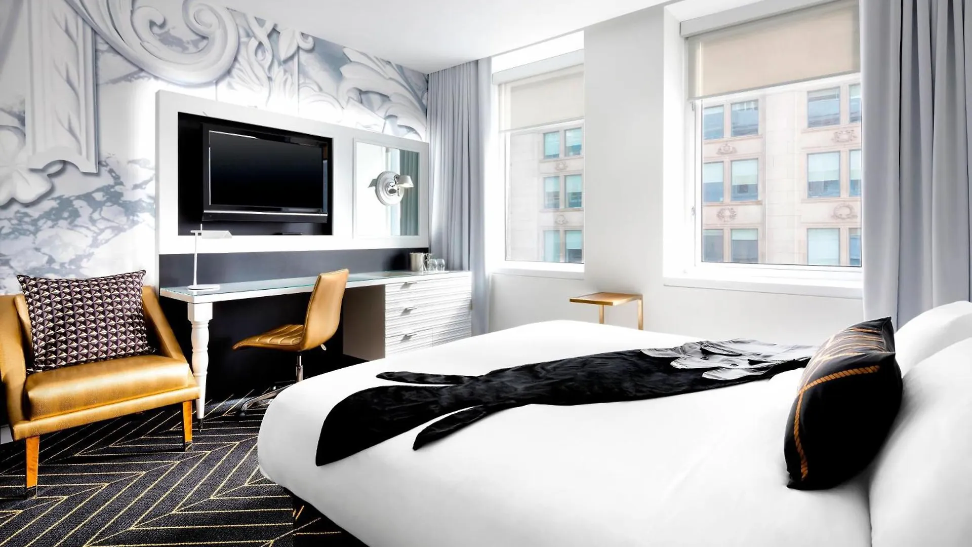 W Montreal Hotel