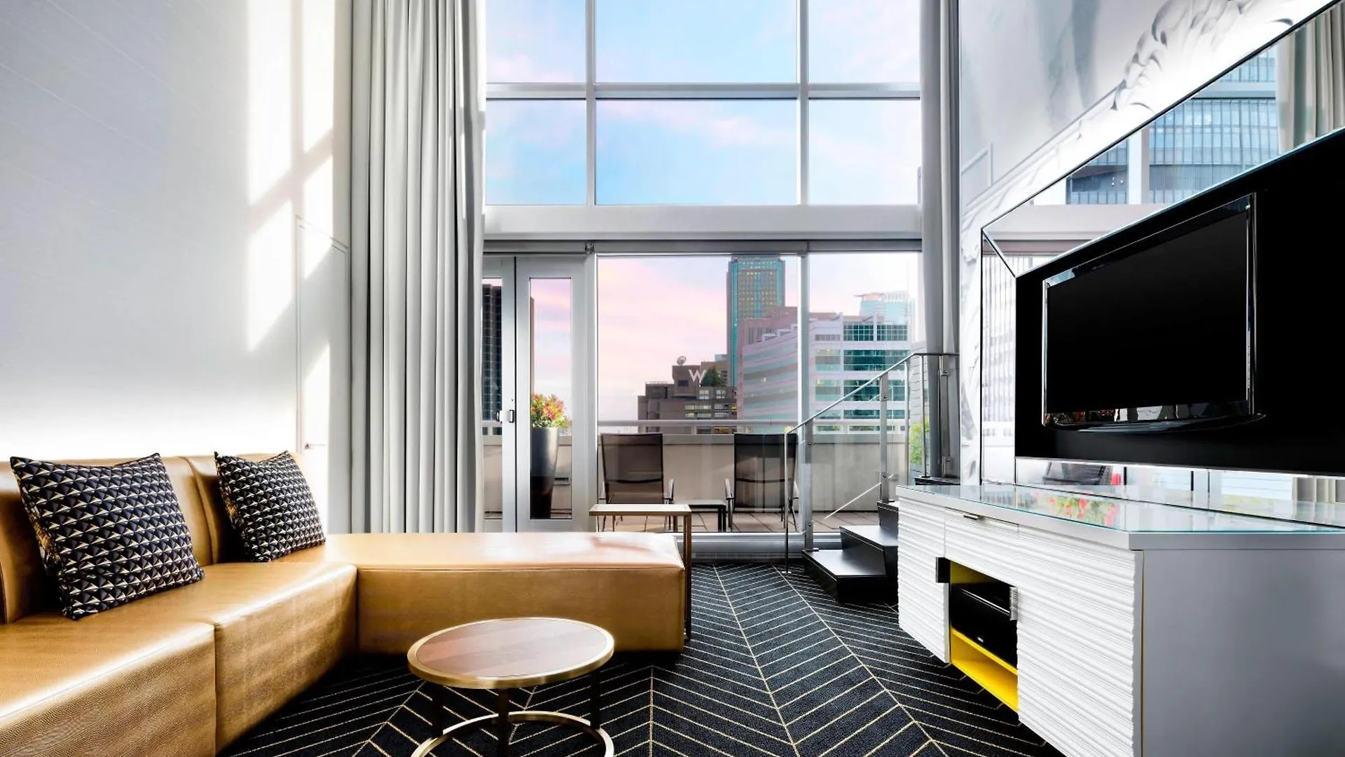 W Montreal Hotel