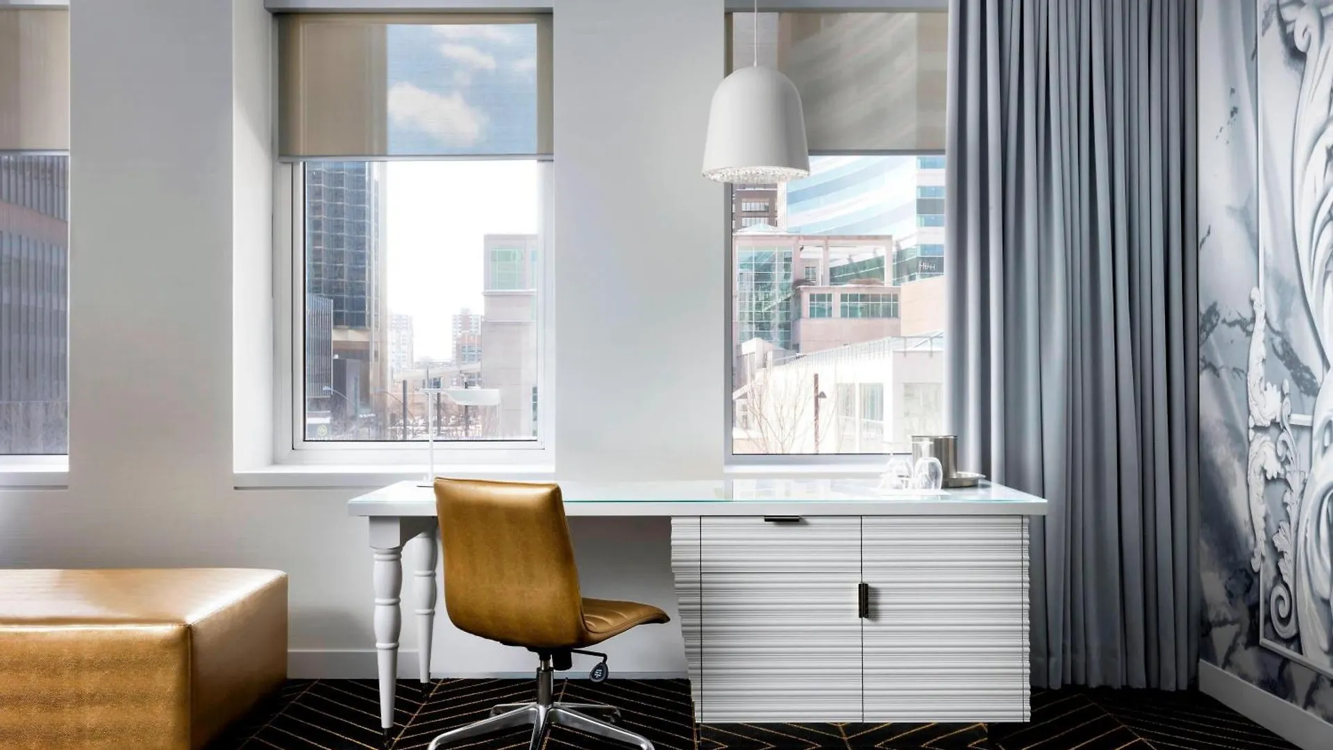 W Montreal Hotel