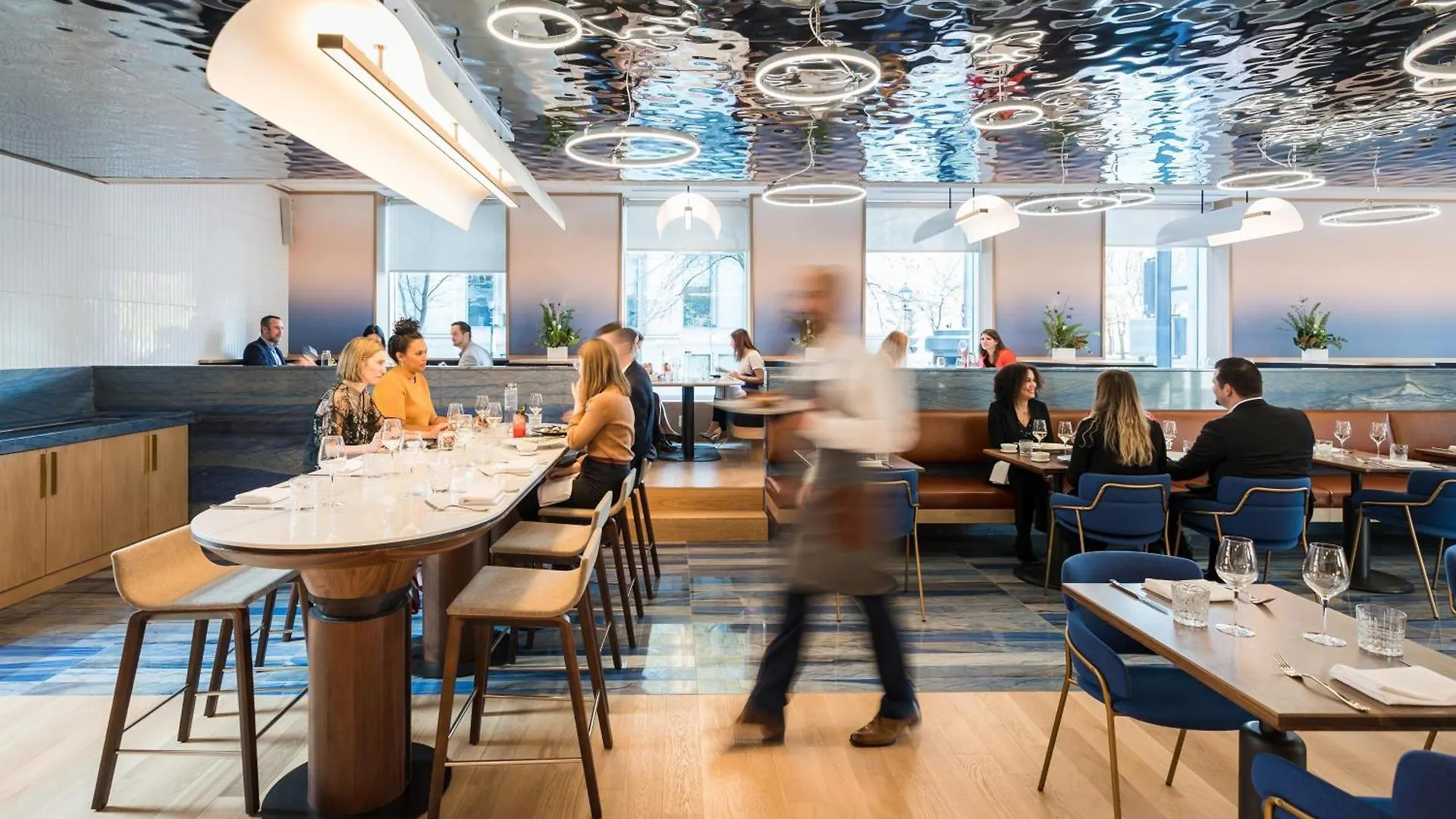 W Montreal Hotel