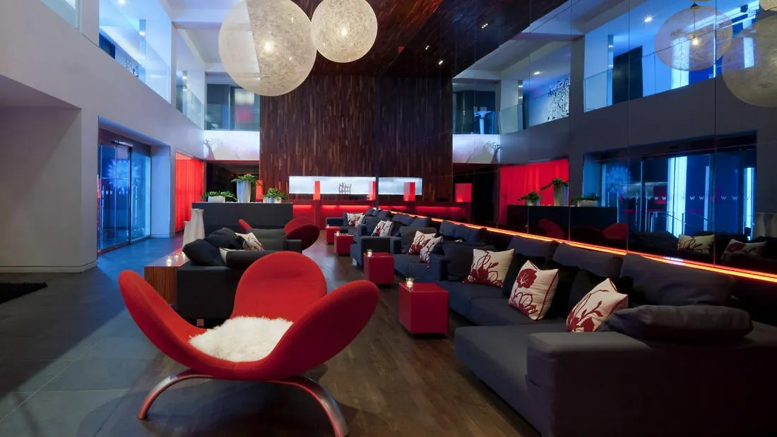 W Montreal Hotel